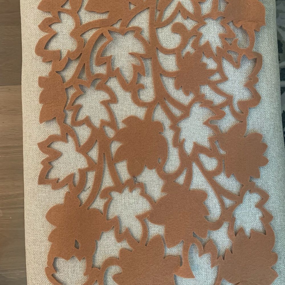 New Felt Fall Leaves Table Runner - Picture 3 of 4